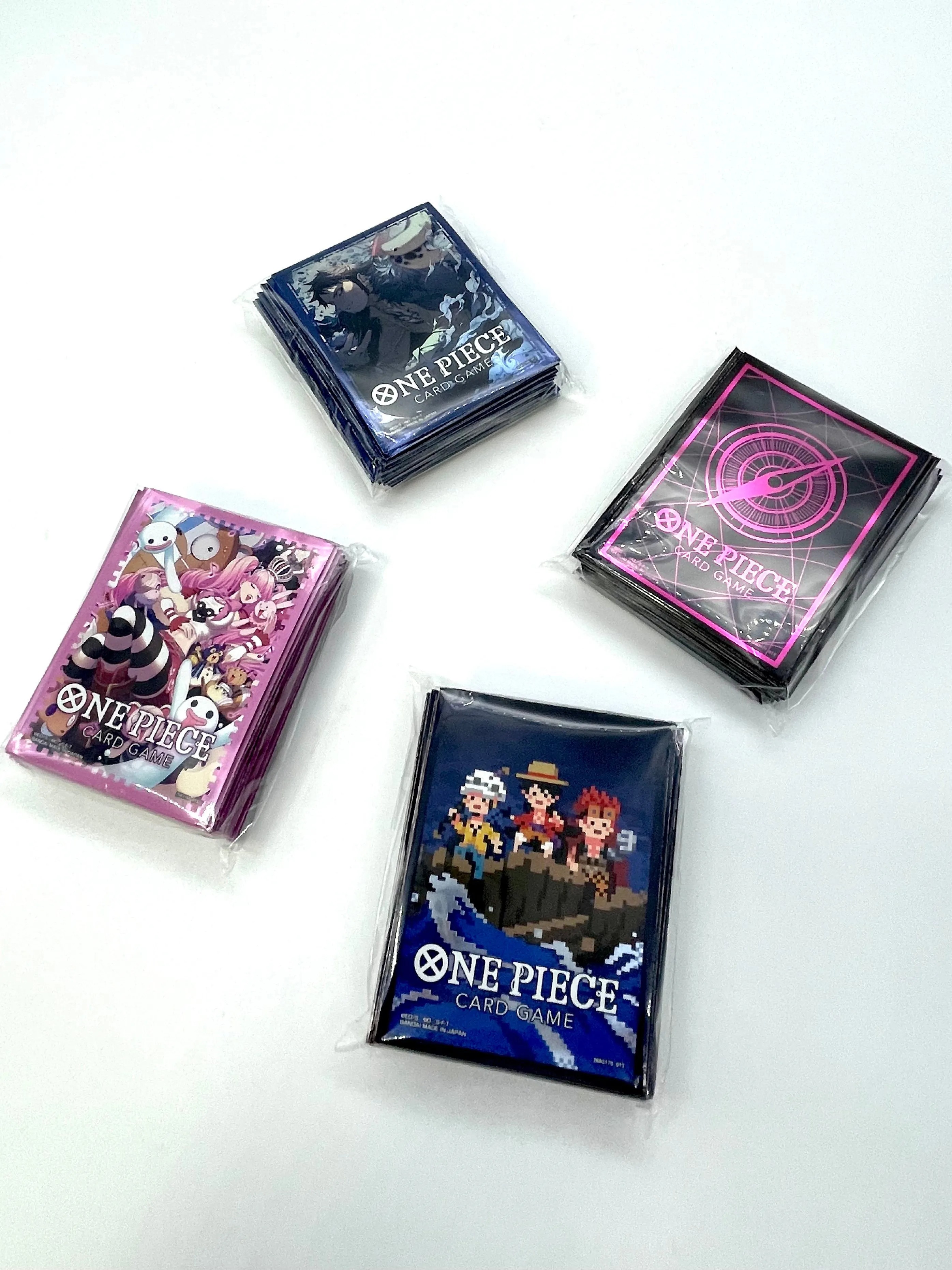 BANDAI ONE PIECE CARD GAME - OFFICIAL CARD SLEEVE LIMITED 6 - 4 Pcs SET