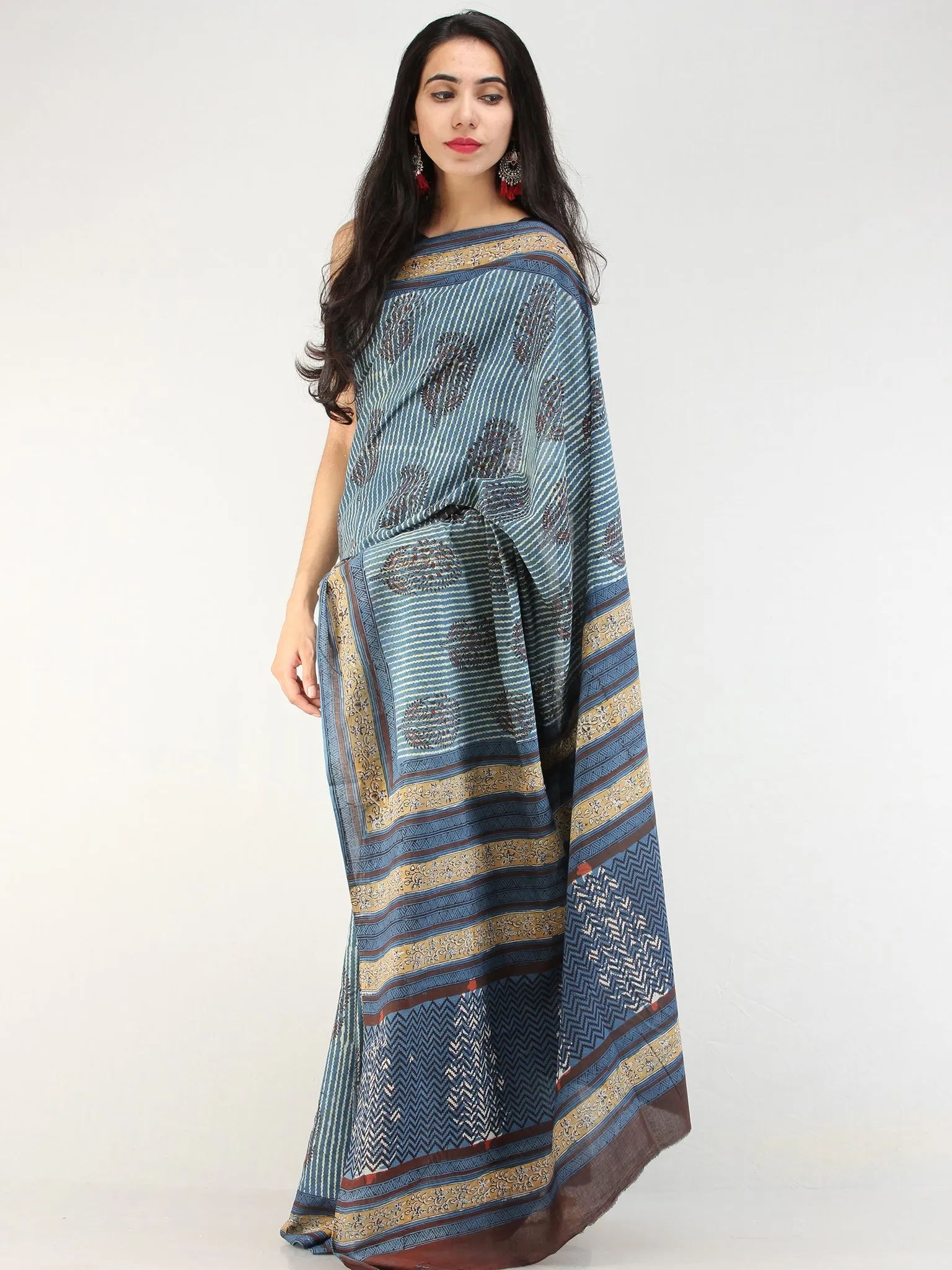 Indigo Mustard Offwhite Hand Block Printed  Cotton Mul Saree - s031704537