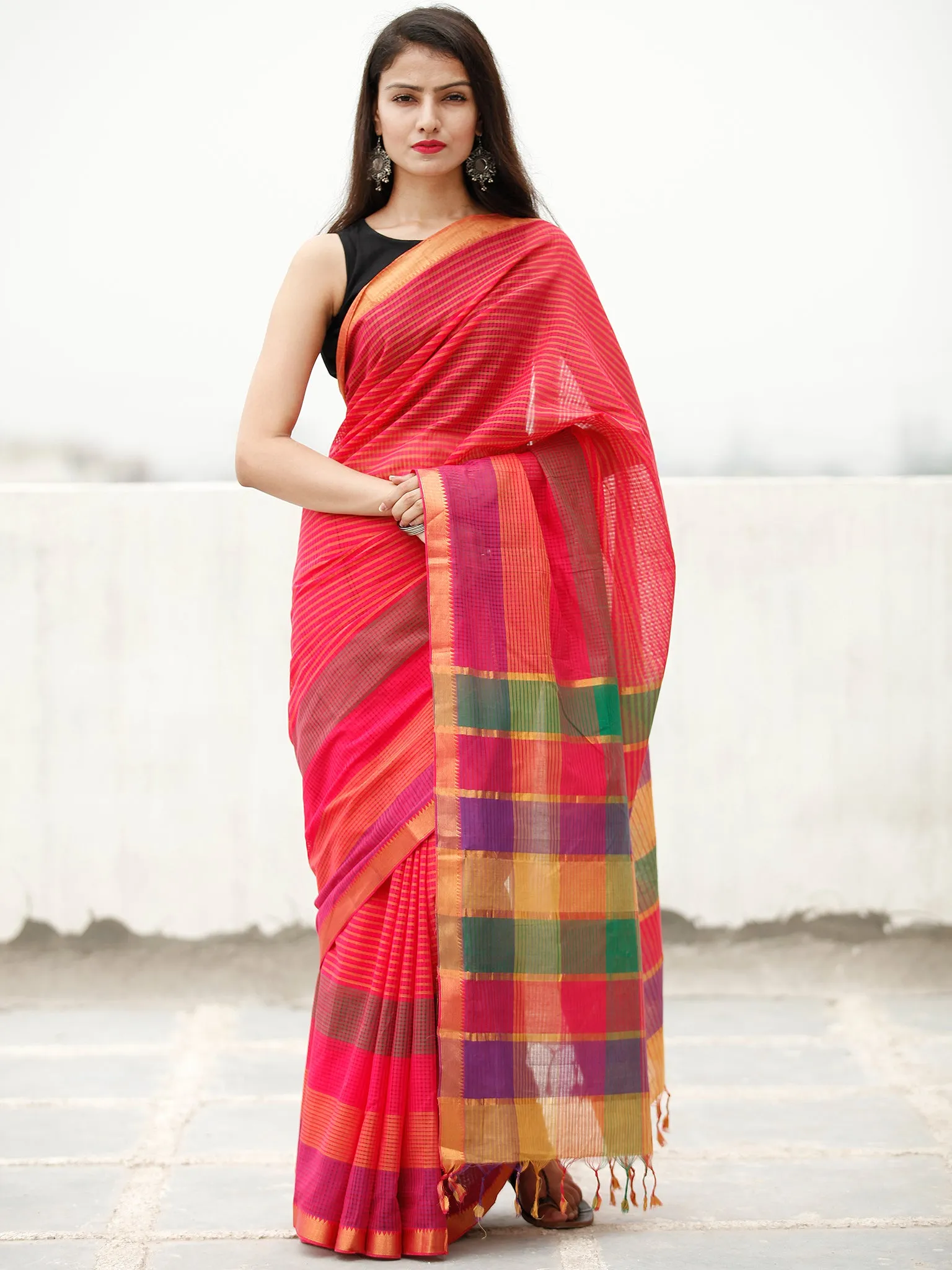 Pink Coral Handloom Mangalagiri Cotton Saree With Zari Border - S031704058