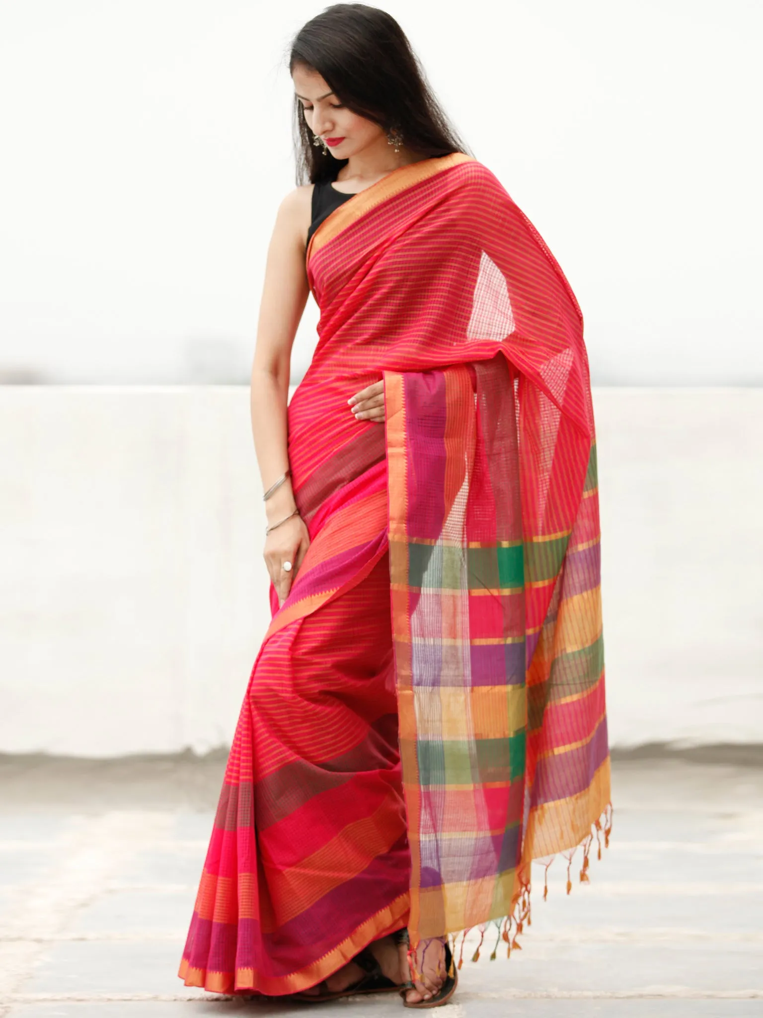 Pink Coral Handloom Mangalagiri Cotton Saree With Zari Border - S031704058