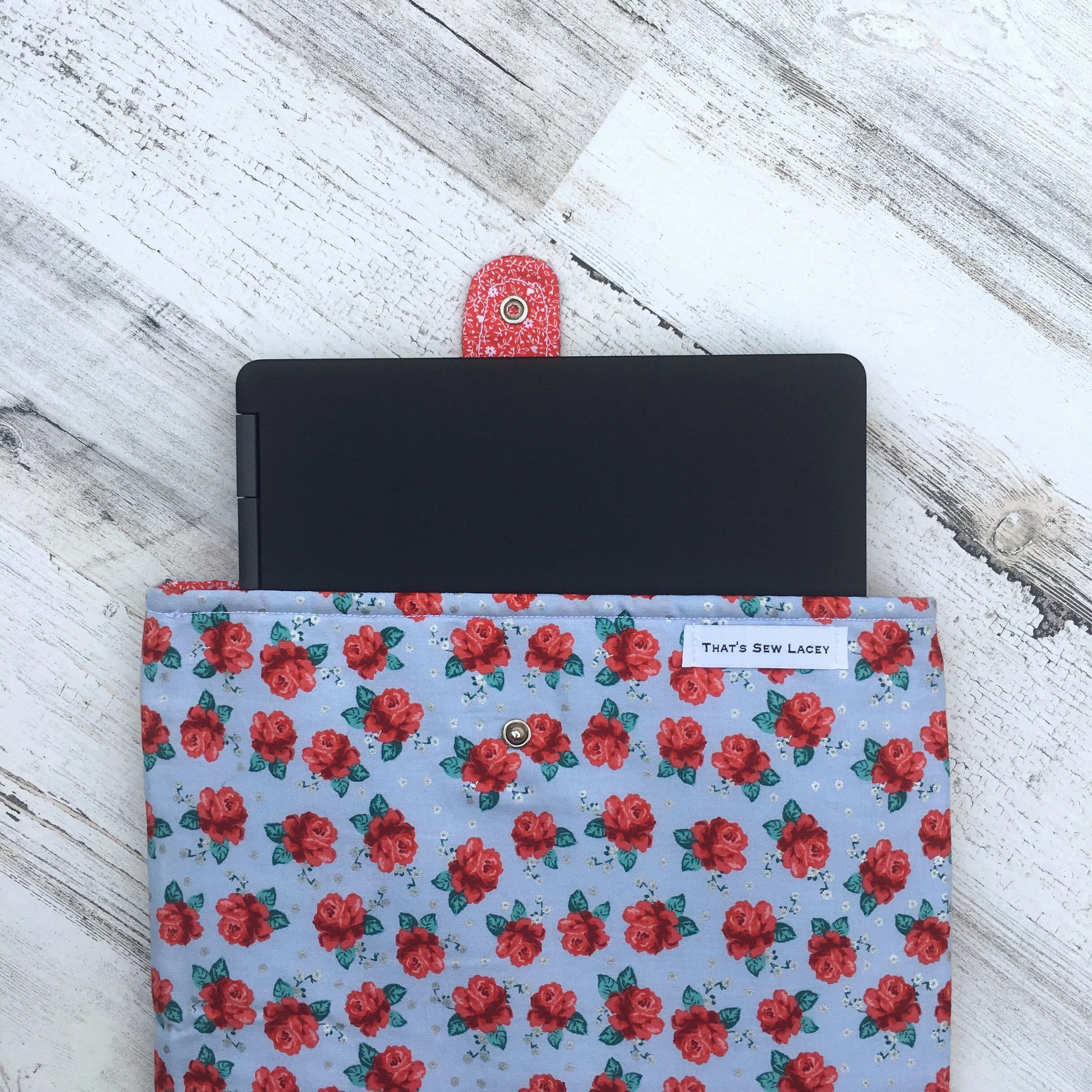 Red Rose Laptop Sleeve Snap Pouch