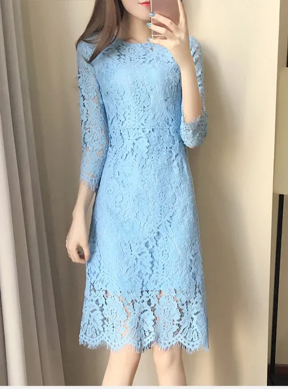 Round Neck Flare Sleeve Lace Dress