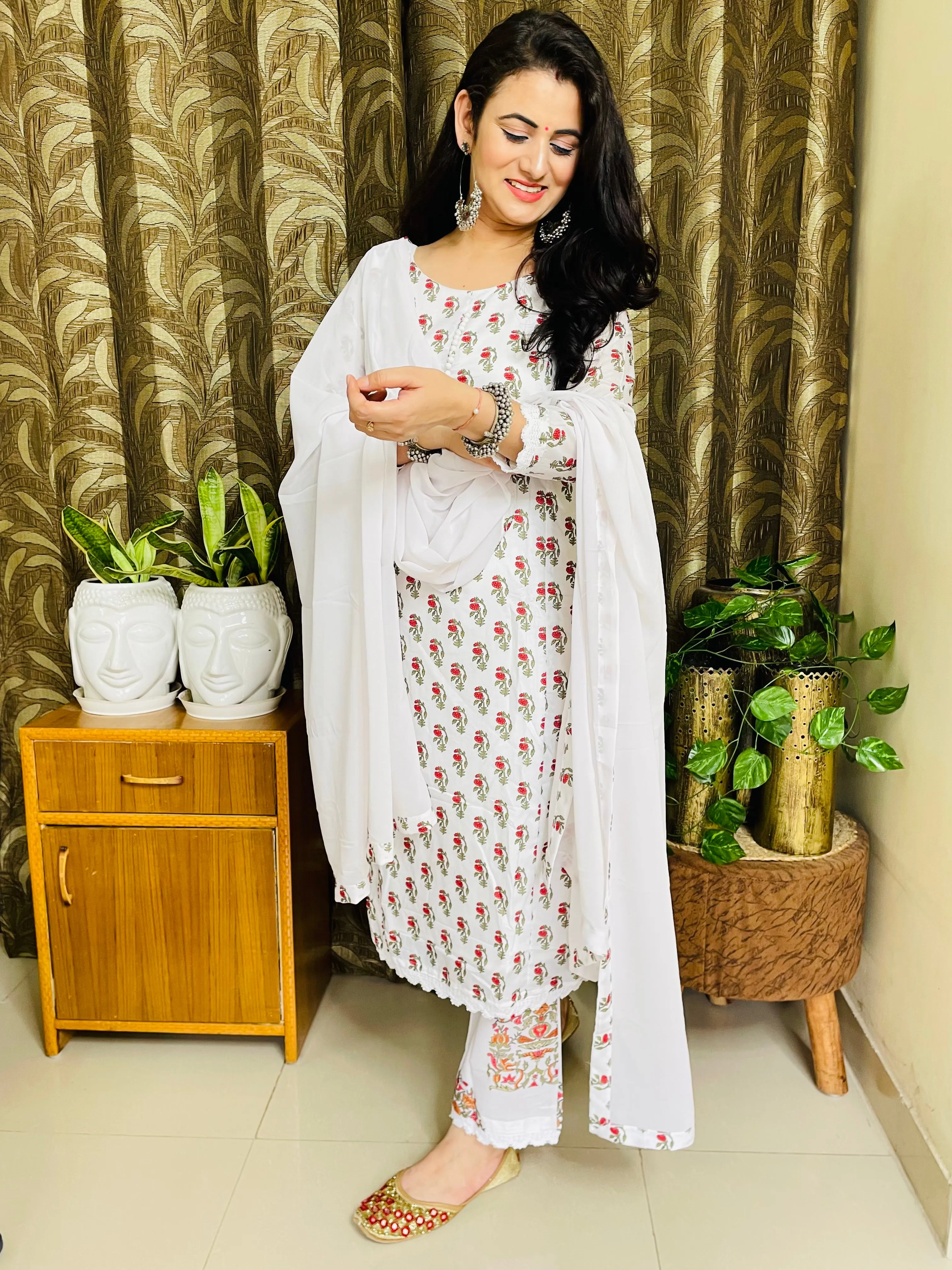 White Cotton Printed suit with attractive Lace Border